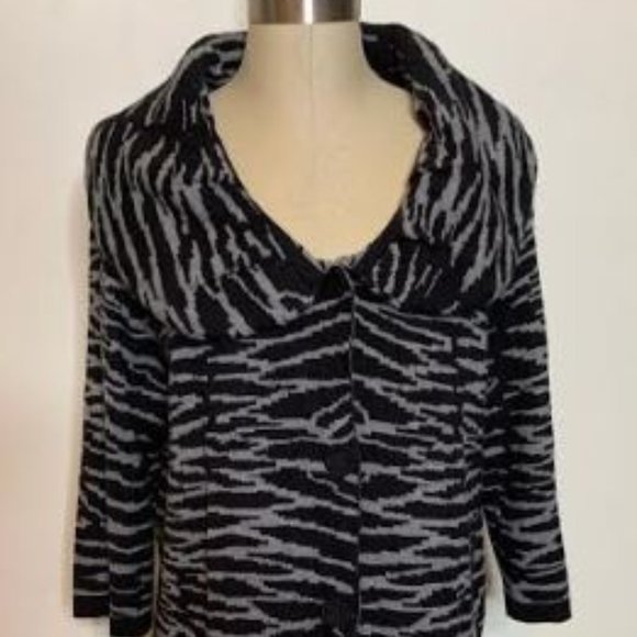 Belk Animal Print 3/4 Sleeve Sweater Jacket - Picture 3 of 8